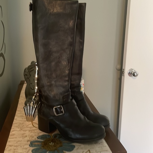 Frye boots black and distressed lots of silver buckle some snaps - Picture 2 of 6